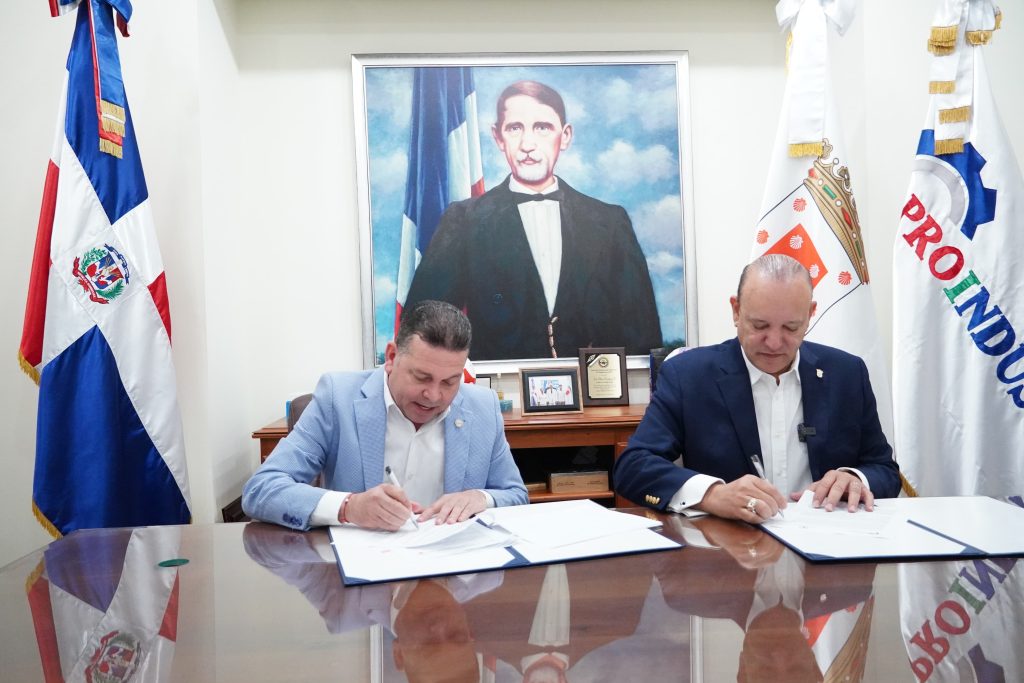 Proindustria y la Alcaldía de Santiago firman acuerdo de colaboración para la IV Feria de Innovación y Emprendimiento Industrial 2024