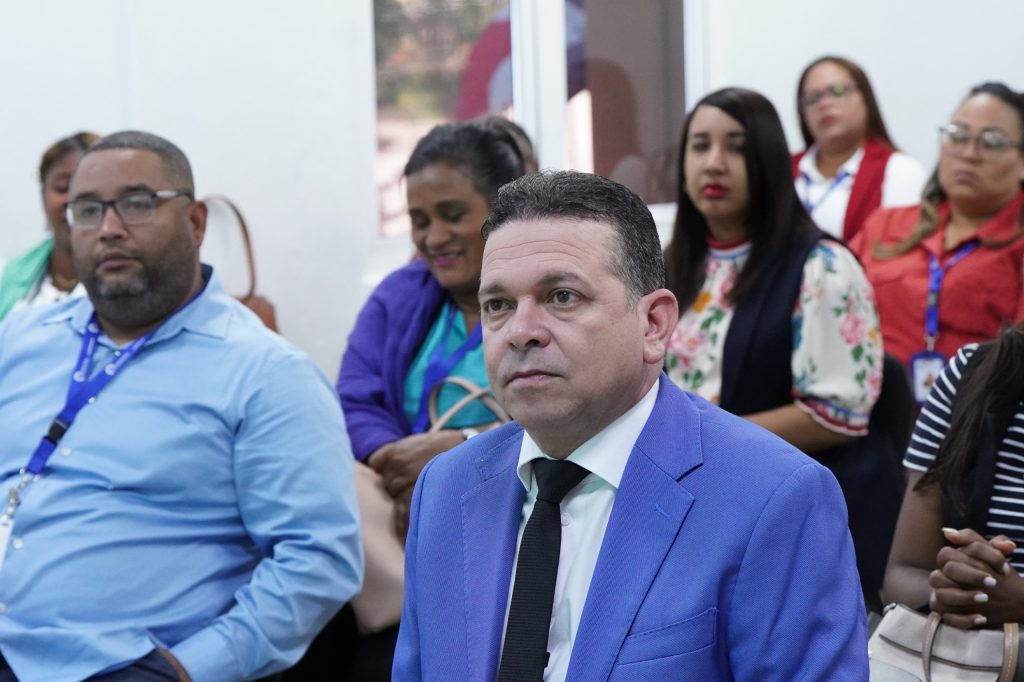 Proindustria capacita personal en archivística junto al Archivo General de la Nación