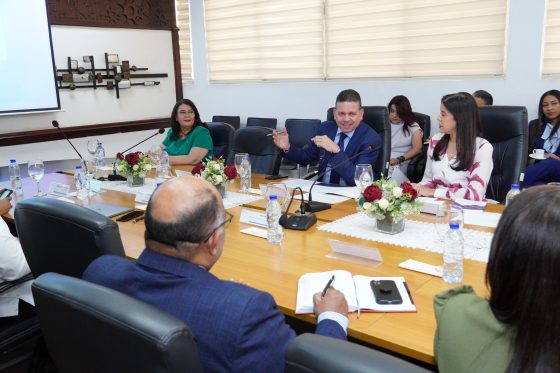 Industria y Comercio lanza Plan de Transformación Digital para Industrias de Manufactura Local 2024-2028