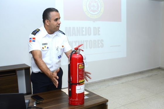 Proindustria y Obras Públicas buscan fortalecer infraestructura de parques industriales